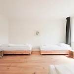 Tolstov - 3 - Kitchen - Balcony - 5 Min To Messe Dus Apartment Düsseldorf