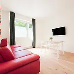 Tolstov Apartments - 3 Room Apartments - Kitchen - Balcony - 5 Min To Messe Dus