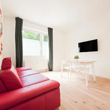 Tolstov - 3 - Kitchen - Balcony - 5 Min To Messe Dus Apartment *