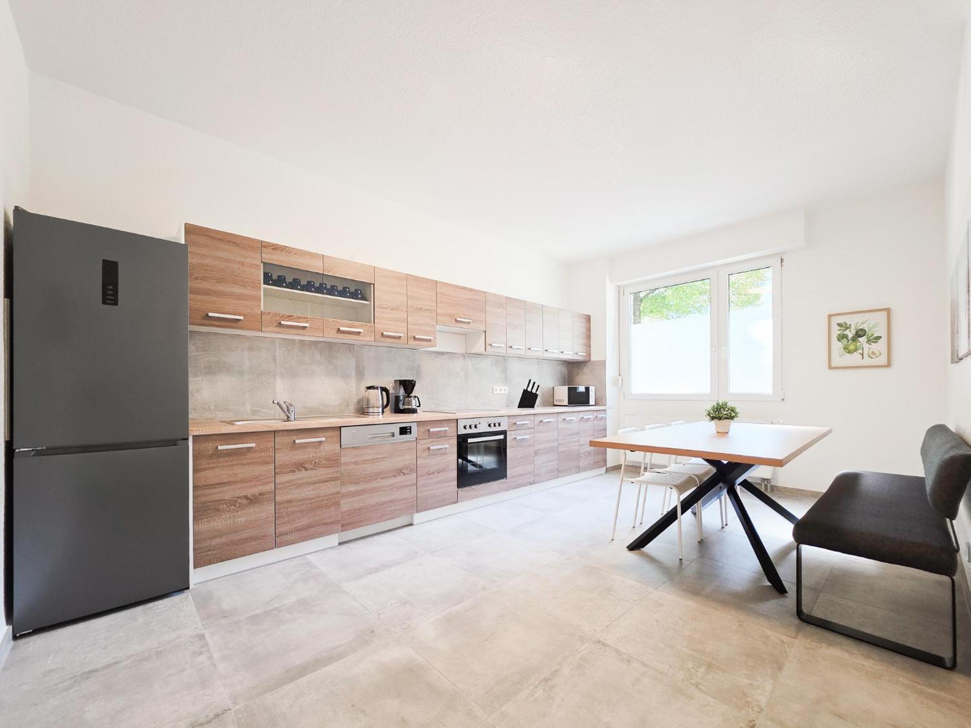 Tolstov - 3 - Kitchen - Balcony - 5 Min To Messe Dus Apartment