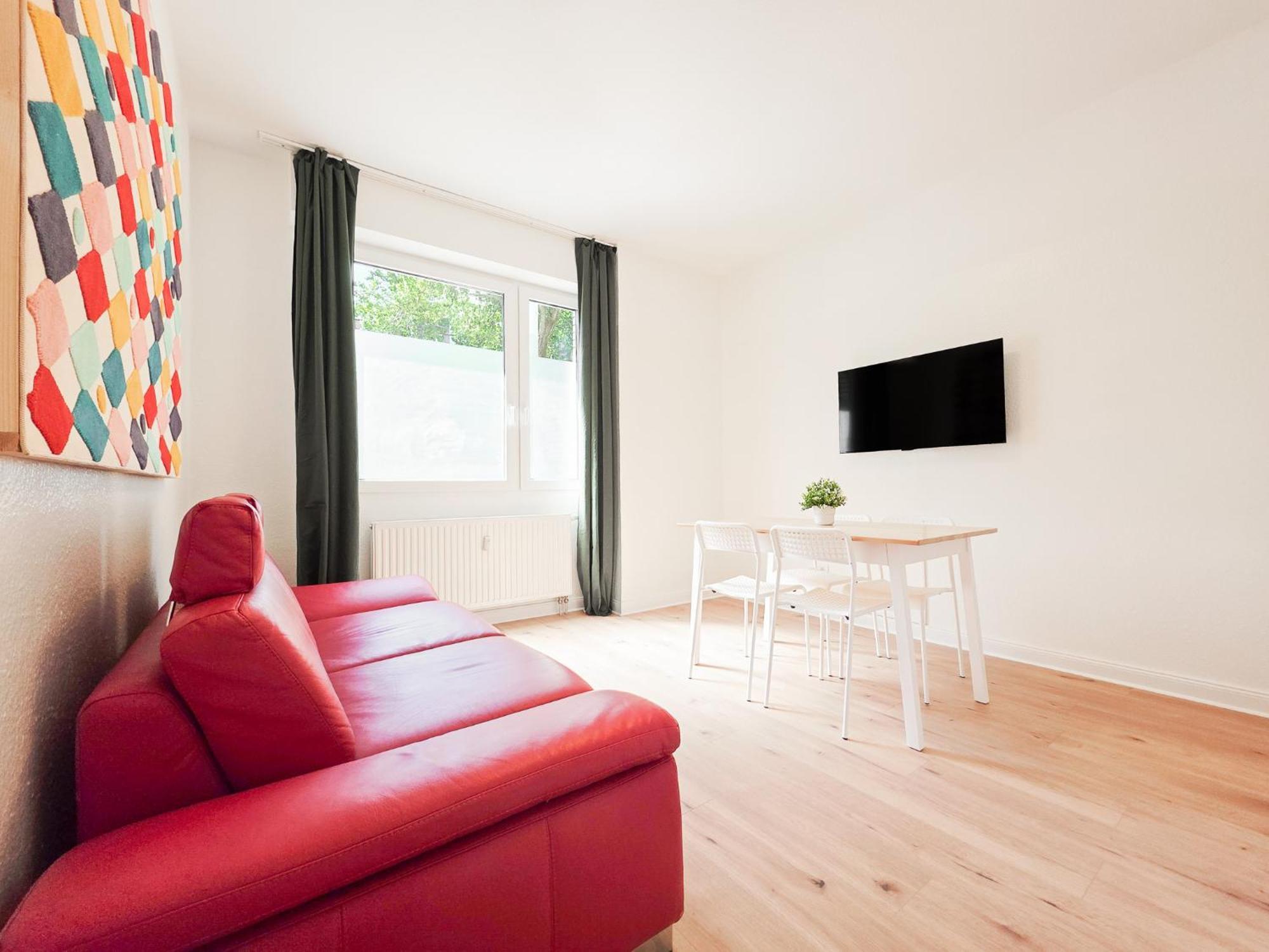 Tolstov - 3 - Kitchen - Balcony - 5 Min To Messe Dus Apartment *