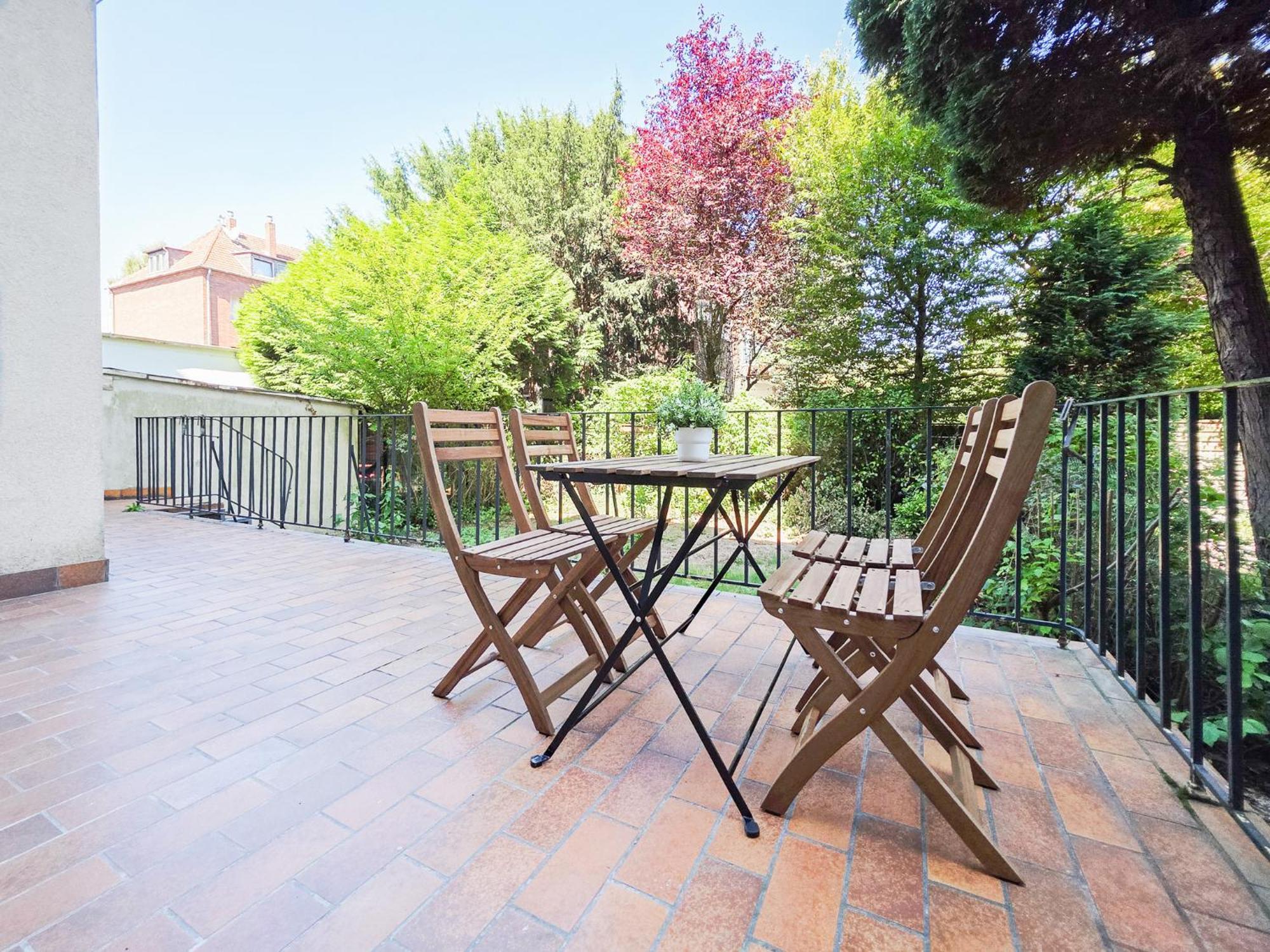 Apartment Tolstov - 3 - Kitchen - Balcony - 5 Min To Messe Dus *