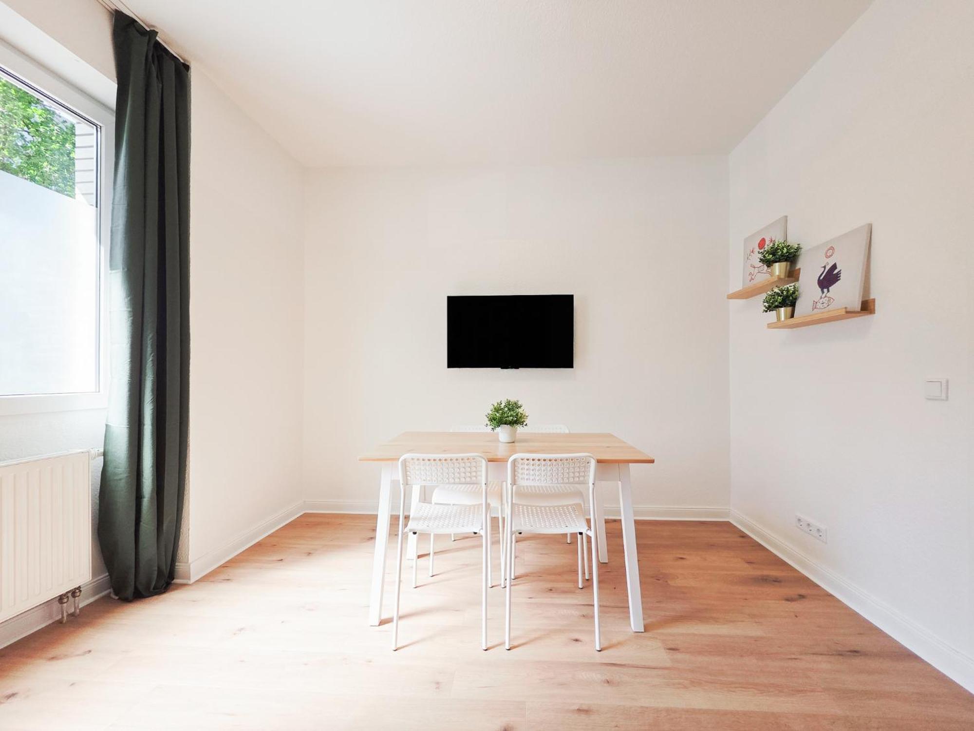 Apartment Tolstov - 3 - Kitchen - Balcony - 5 Min To Messe Dus *